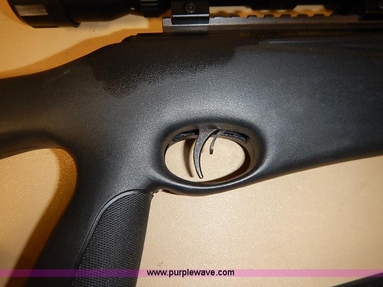 image for item AV9688 Benjamin Trail BT9M22SNP pellet gun