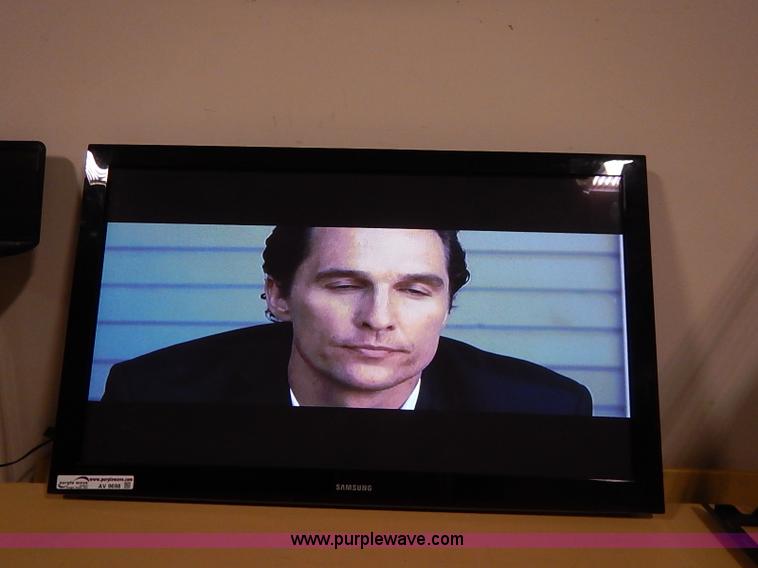 image for item AV9698 Samsung PN50B450B1D plasma television