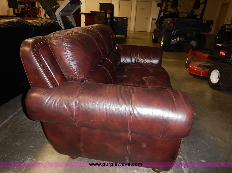 image for item AV9704 68" couch