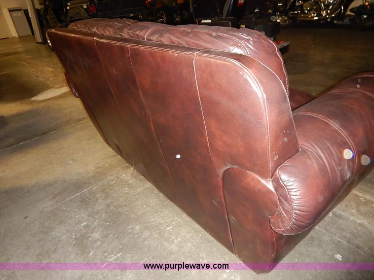 image for item AV9704 68" couch