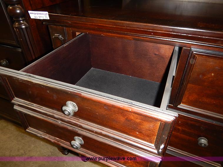 image for item AV9711 Walter 69" dresser