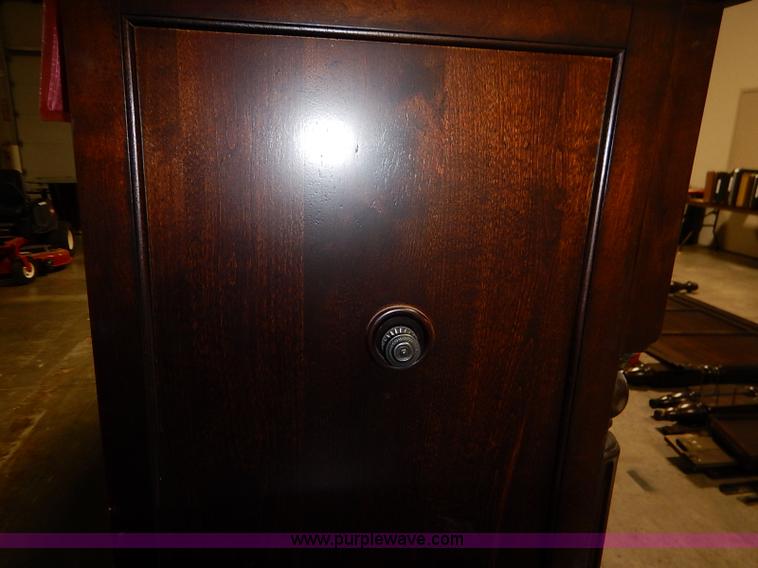 image for item AV9712 Walter dresser