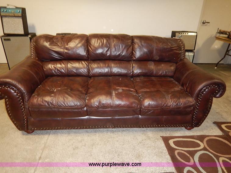 image for item AV9717 90" couch
