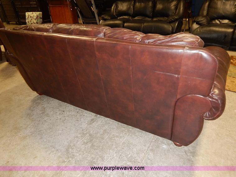 image for item AV9717 90" couch