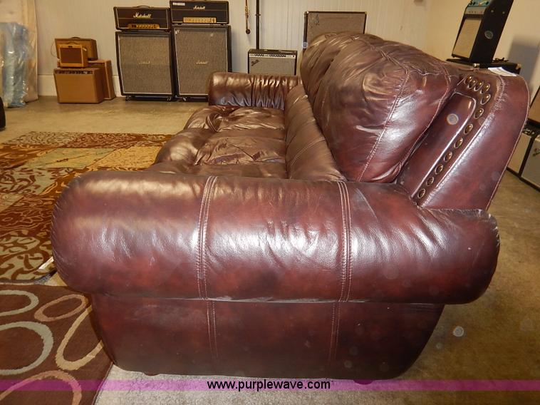 image for item AV9717 90" couch