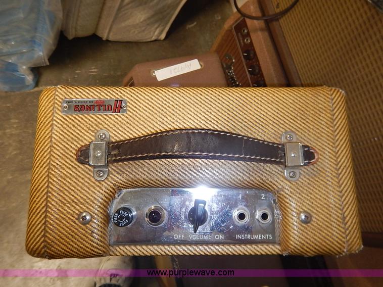 image for item AV9721 (4) Fender amplifiers