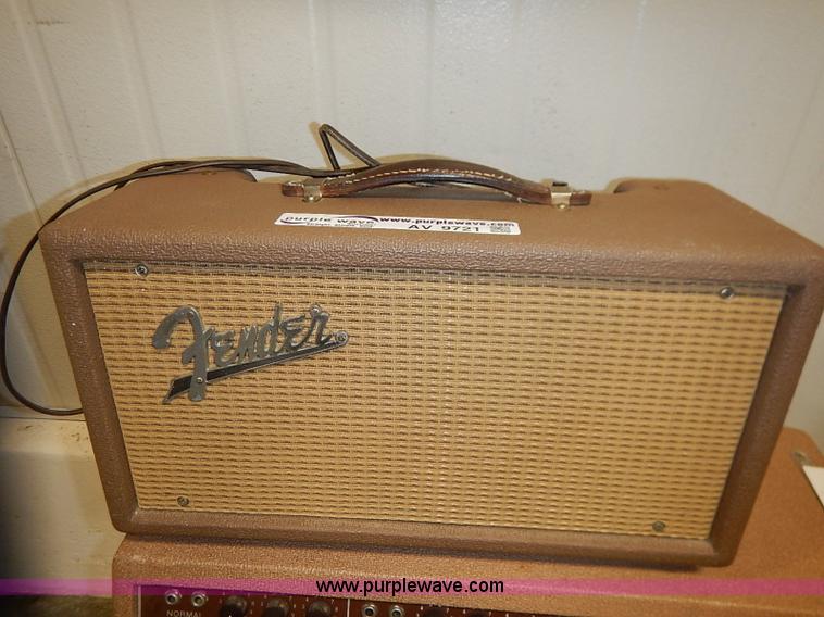 image for item AV9721 (4) Fender amplifiers