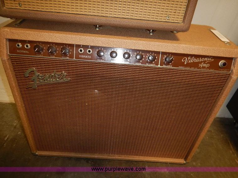 image for item AV9721 (4) Fender amplifiers