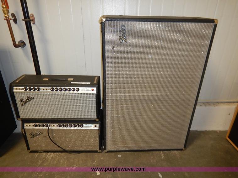 image for item AV9723 (3) Fender amplifiers