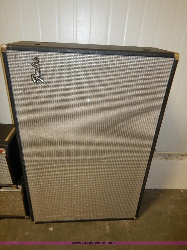 image for item AV9723 (3) Fender amplifiers