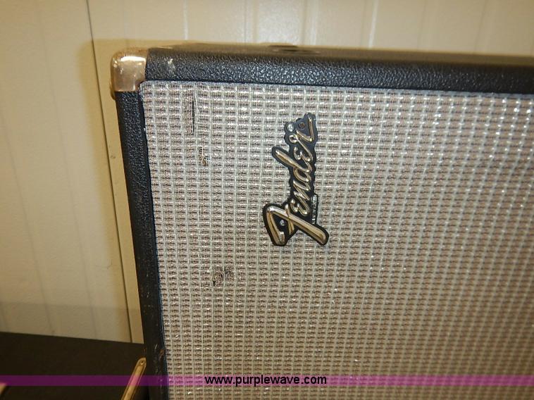 image for item AV9723 (3) Fender amplifiers