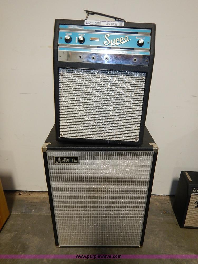 image for item AV9725 (2) assorted amplifiers