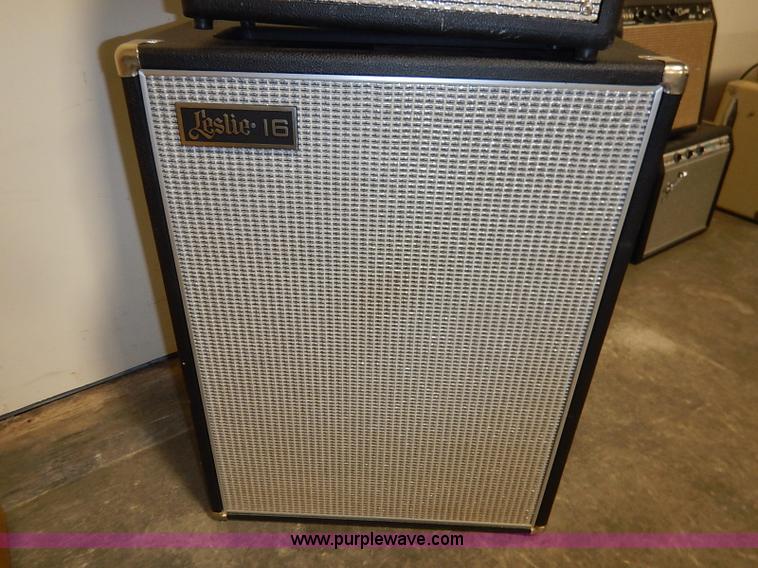 image for item AV9725 (2) assorted amplifiers