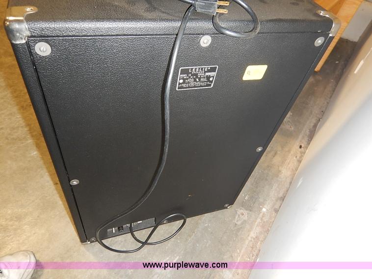 image for item AV9725 (2) assorted amplifiers