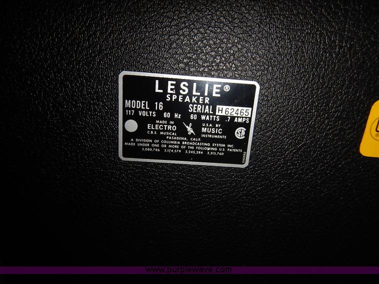 image for item AV9725 (2) assorted amplifiers