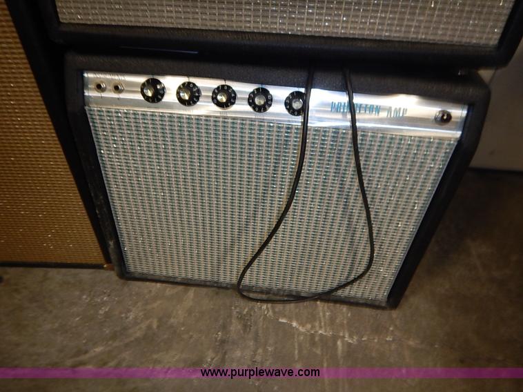 image for item AV9728 (3) Fender amplifiers