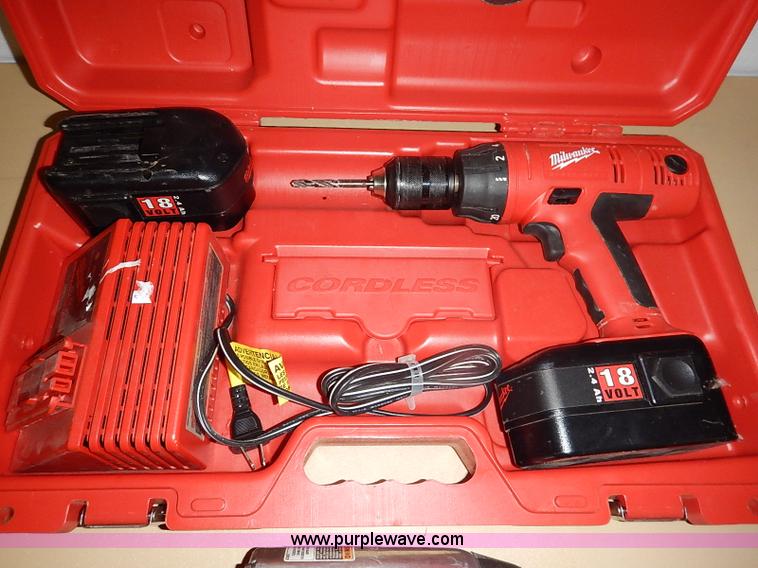 image for item AV9730 Assorted tools