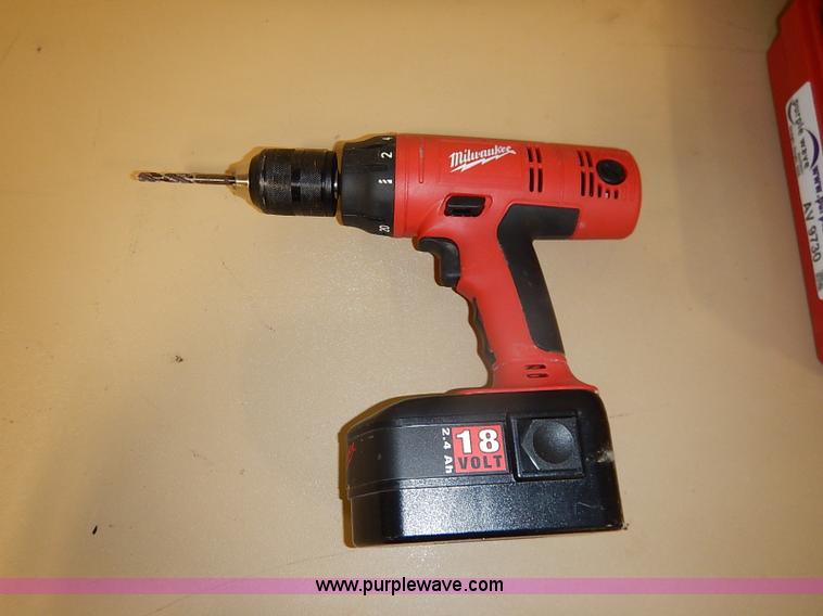 image for item AV9730 Assorted tools
