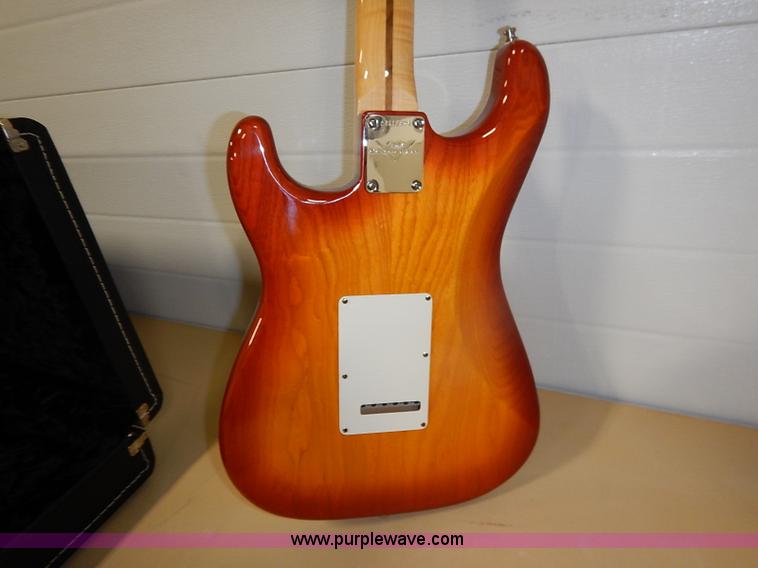 image for item AV9733 Fender Custom Classic Stratocaster electric guitar