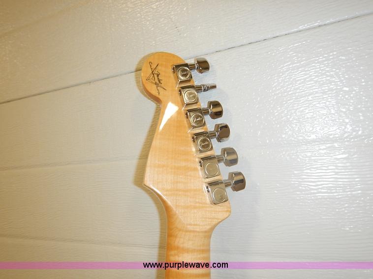 image for item AV9733 Fender Custom Classic Stratocaster electric guitar