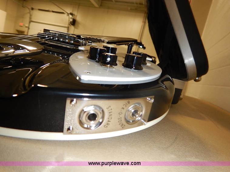 image for item AV9735 Rickenbacker electric guitar