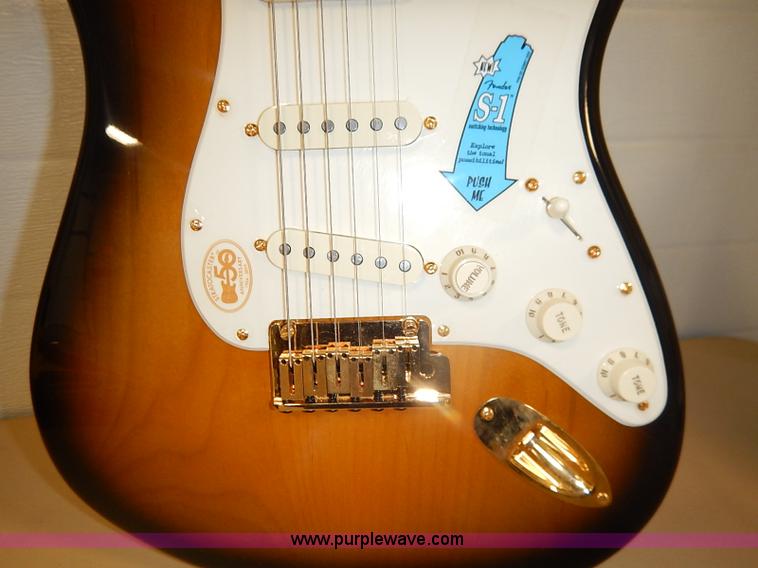 image for item AV9736 Fender Stratocaster 50th Anniversary electric guitar