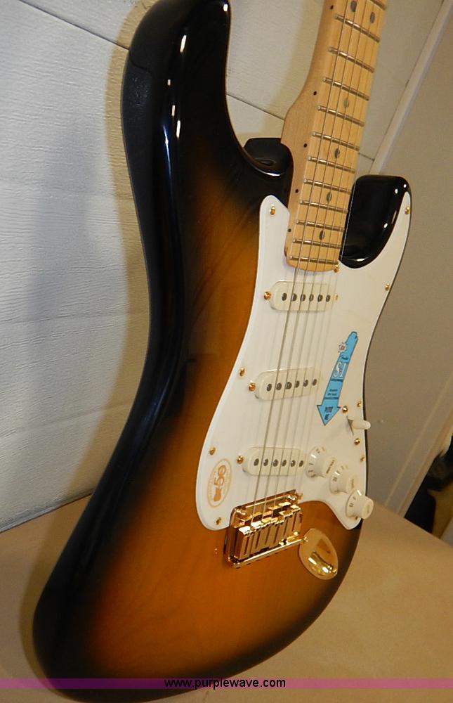 image for item AV9736 Fender Stratocaster 50th Anniversary electric guitar