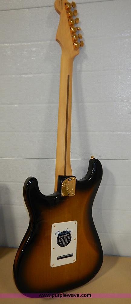 image for item AV9736 Fender Stratocaster 50th Anniversary electric guitar