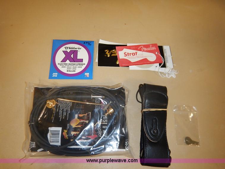 image for item AV9736 Fender Stratocaster 50th Anniversary electric guitar