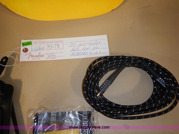 image for item AV9737 Fender electric guitar