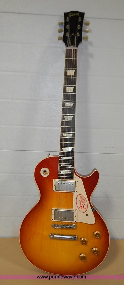 image for item AV9739 Gibson Les Paul custom electric guitar