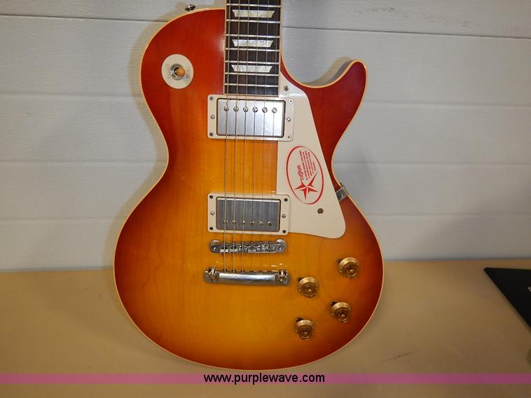 image for item AV9739 Gibson Les Paul custom electric guitar