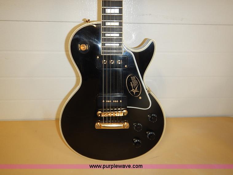 image for item AV9740 Gibson Les Paul custom electric guitar