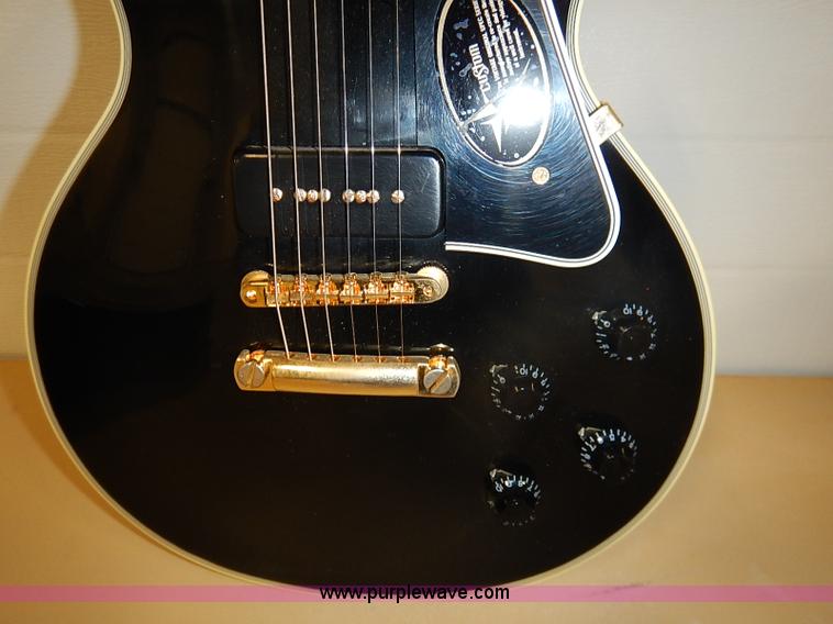 image for item AV9740 Gibson Les Paul custom electric guitar