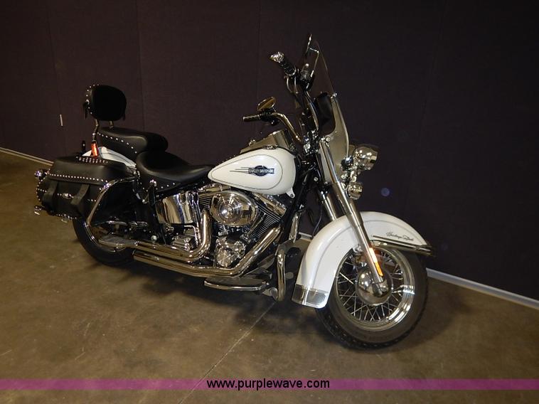 image for item AV9744 2006 Harley Davidson Heritage Softail motorcycle