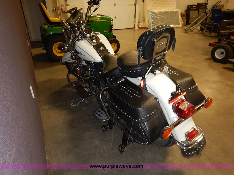 image for item AV9744 2006 Harley Davidson Heritage Softail motorcycle