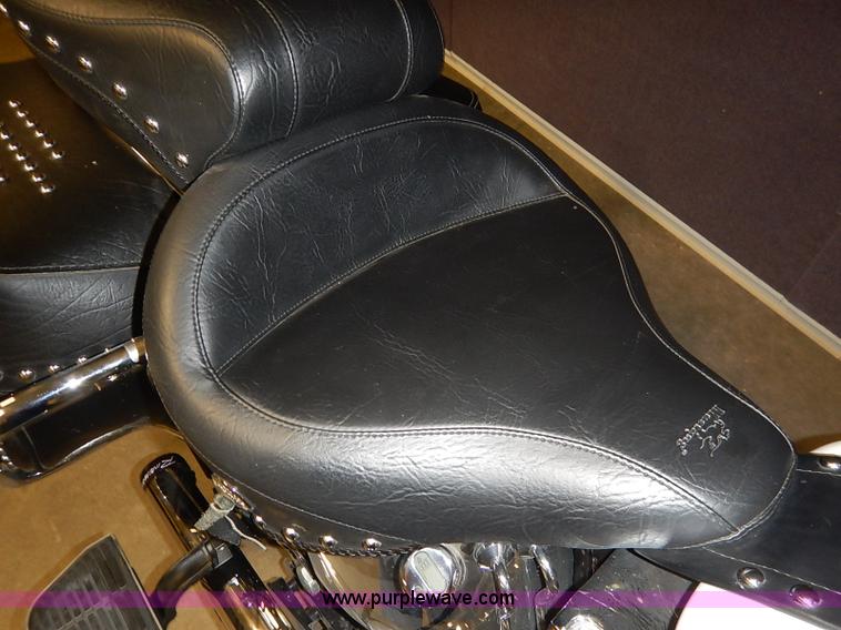 image for item AV9744 2006 Harley Davidson Heritage Softail motorcycle