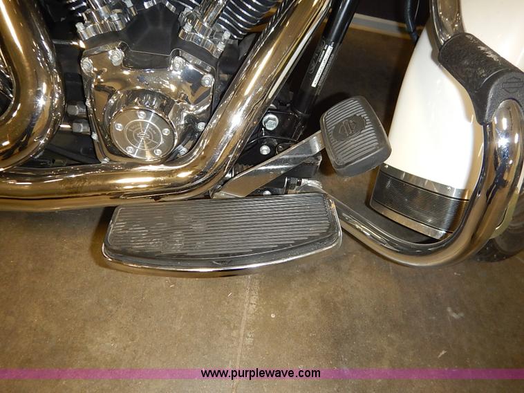 image for item AV9744 2006 Harley Davidson Heritage Softail motorcycle
