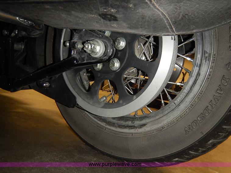 image for item AV9744 2006 Harley Davidson Heritage Softail motorcycle