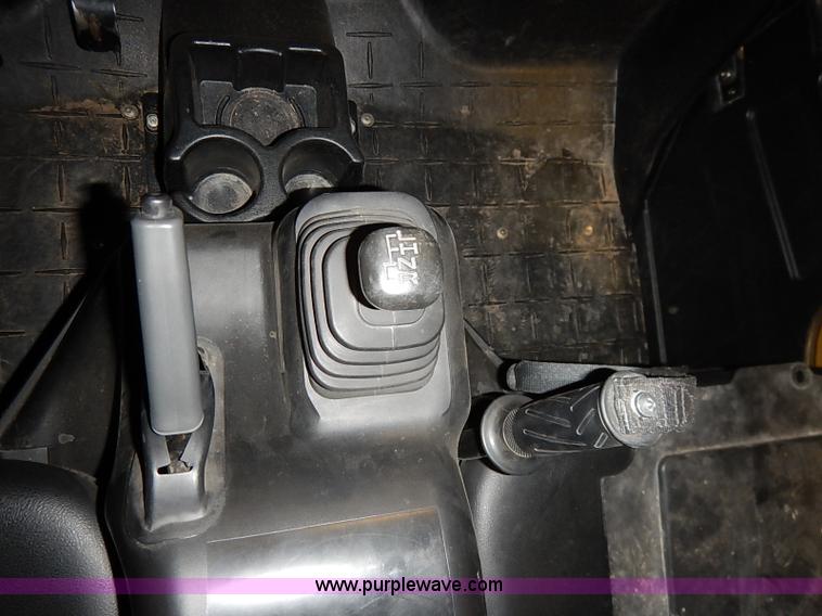 image for item AV9746 Rhino YXR700FI Special Edition UTV