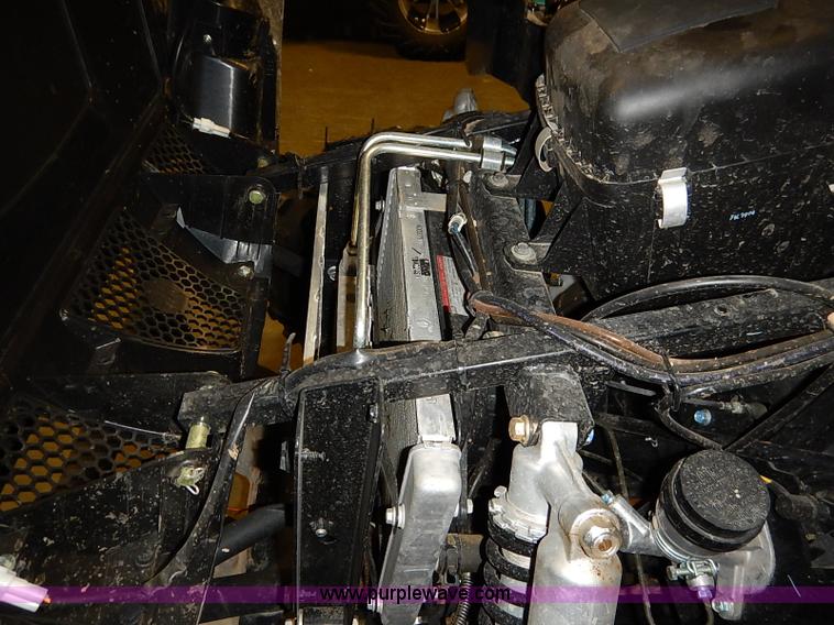 image for item AV9746 Rhino YXR700FI Special Edition UTV