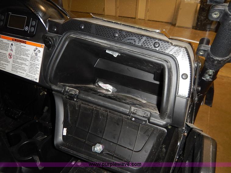 image for item AV9746 Rhino YXR700FI Special Edition UTV