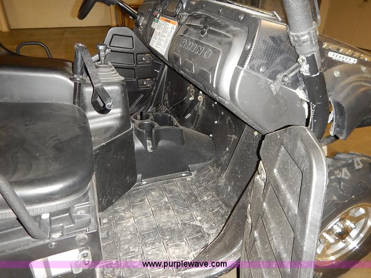 image for item AV9746 Rhino YXR700FI Special Edition UTV