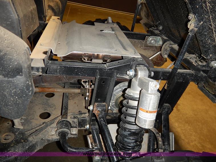 image for item AV9746 Rhino YXR700FI Special Edition UTV