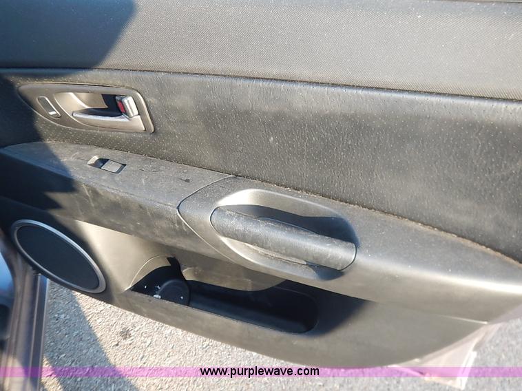 image for item I5215 2004 Mazda 3