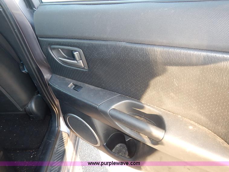 image for item I5215 2004 Mazda 3