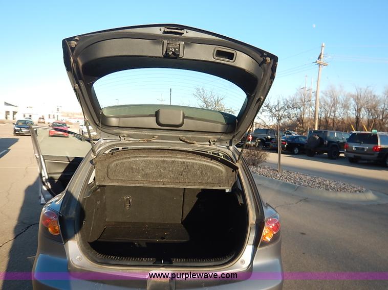 image for item I5215 2004 Mazda 3