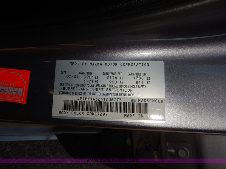 image for item I5215 2004 Mazda 3