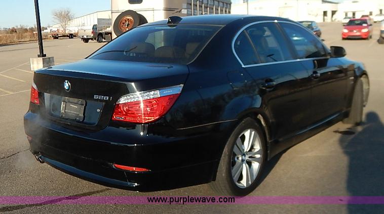 image for item I5222 2010 BMW 528xi