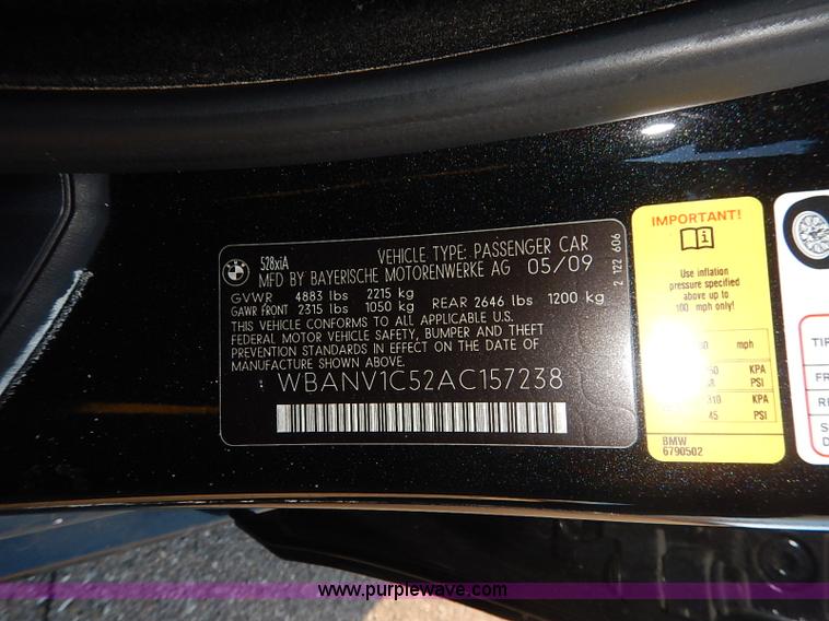 image for item I5222 2010 BMW 528xi